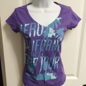 LAST CHANCE! Aeropostale Jrs Med, purple v-neck surf tee